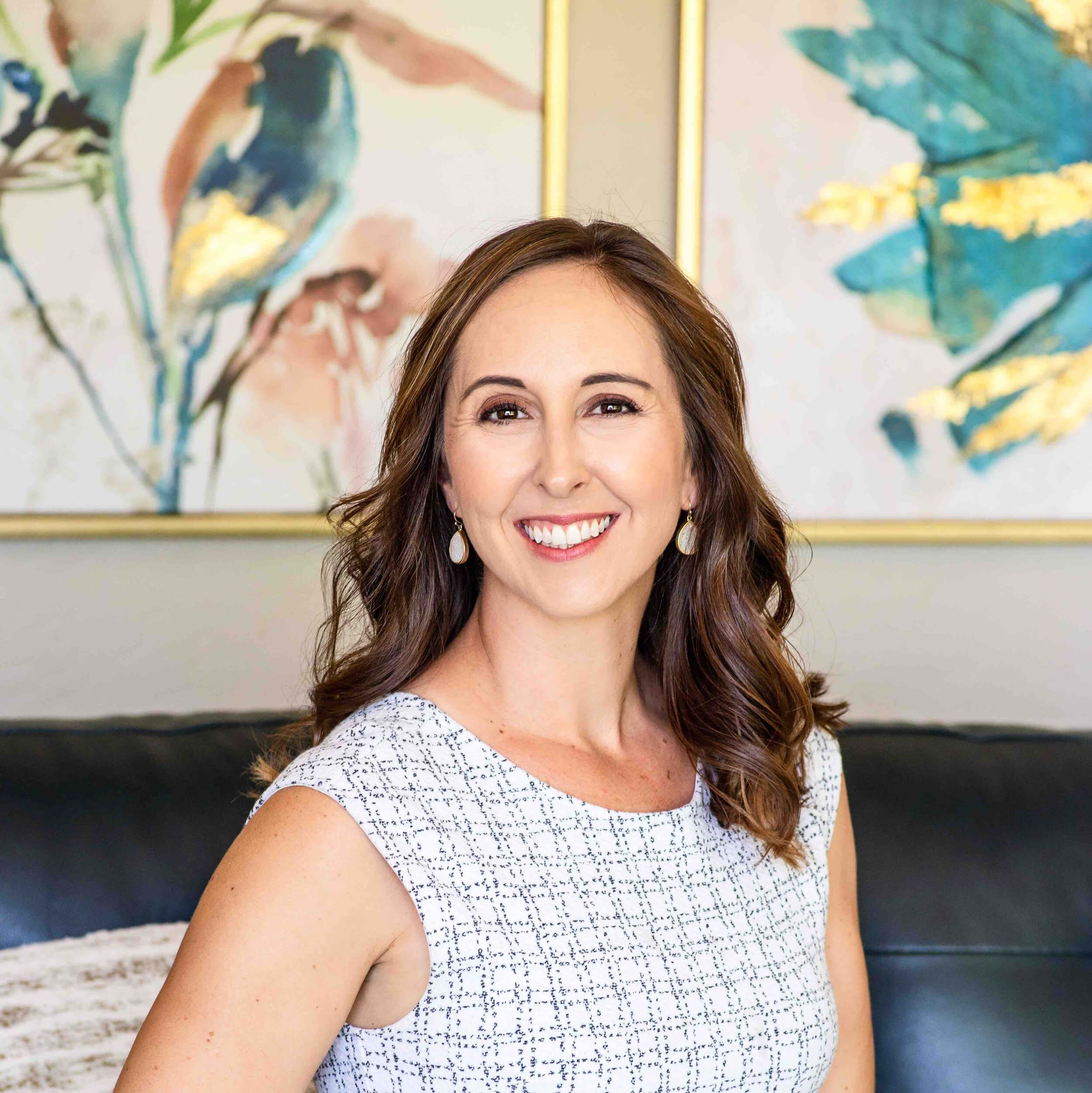 Jackie Briggs, Broker